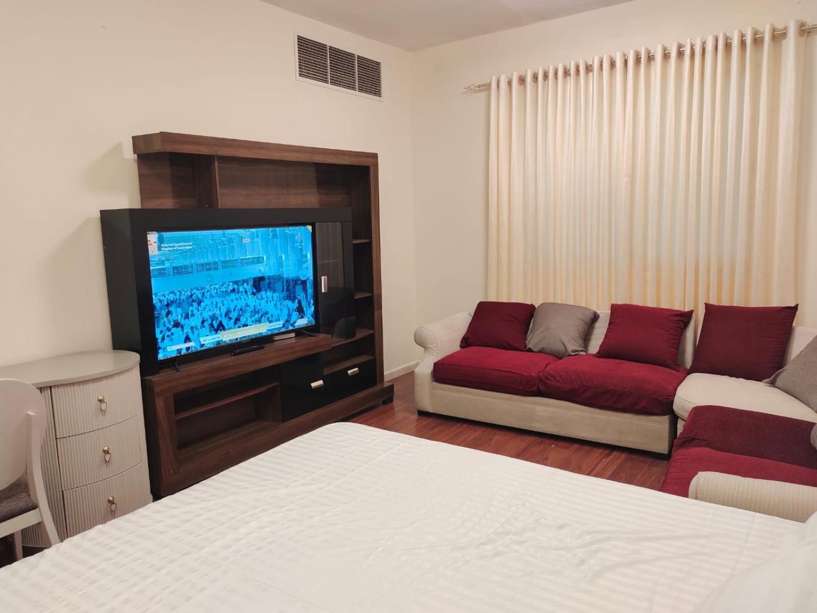 Arnim Suite - 3 Bedrooms Apartment Sharjah Ngoại thất bức ảnh