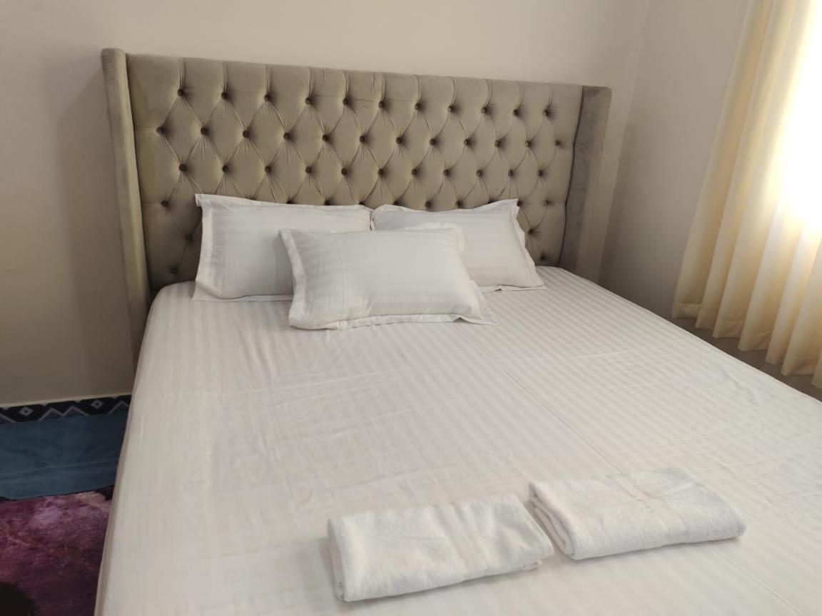 Arnim Suite - 3 Bedrooms Apartment Sharjah Ngoại thất bức ảnh